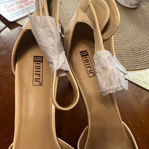 New without box IDIFU Womens Beige/ nude Heels size 11 - Picture 2 of 5
